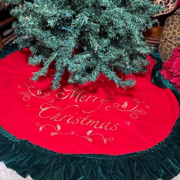 5ft Wood Trail Pine Christmas Tree + Gold Script Merry Christmas Red Green Skirt - Picture 8 of 14
